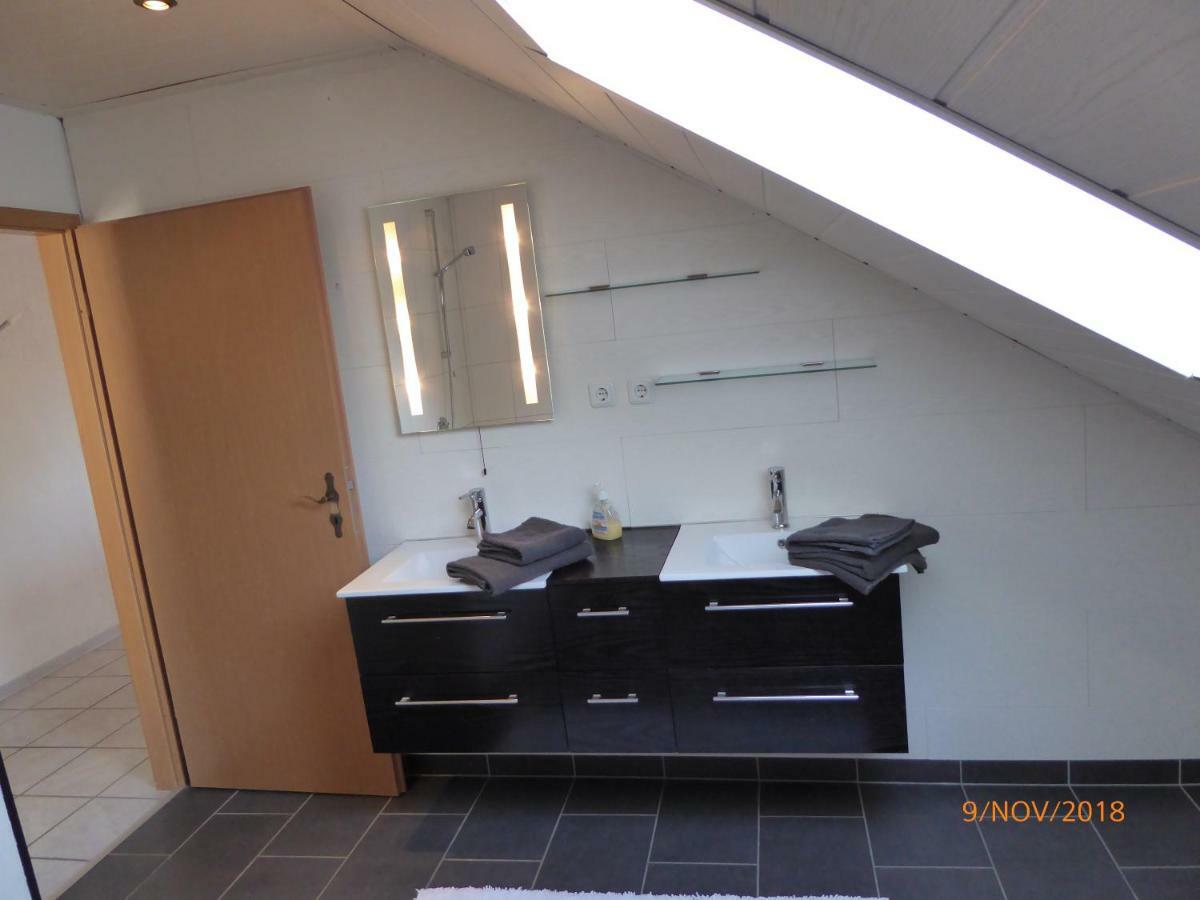 Monteurwohnung - Ferienwohnung Naehe Limburg An Der Lahn Flacht Екстериор снимка