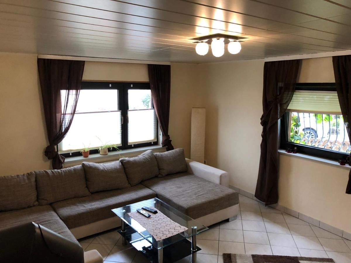 Monteurwohnung - Ferienwohnung Naehe Limburg An Der Lahn Flacht Екстериор снимка